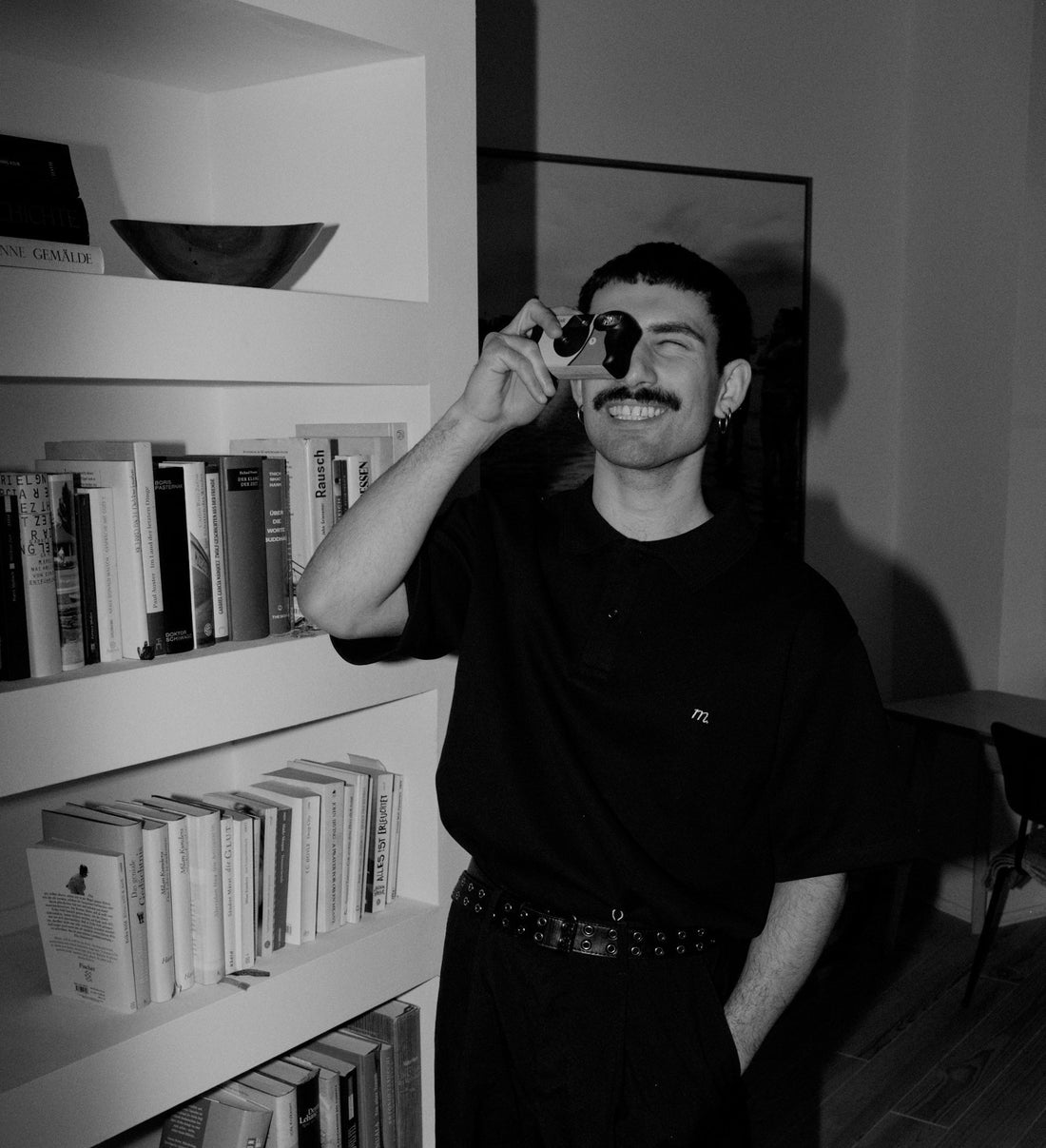 "From desk to party"