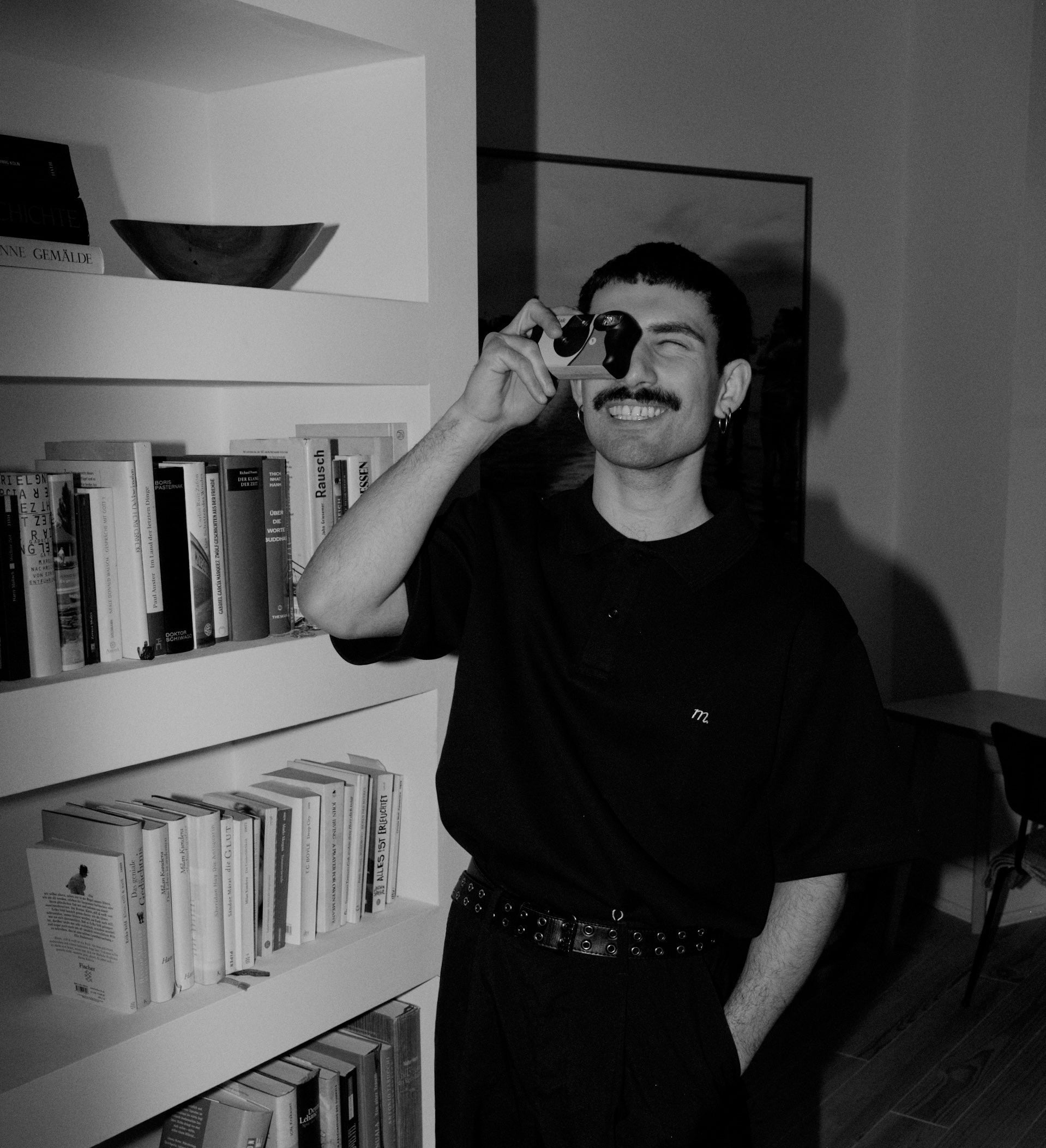 "From desk to party"